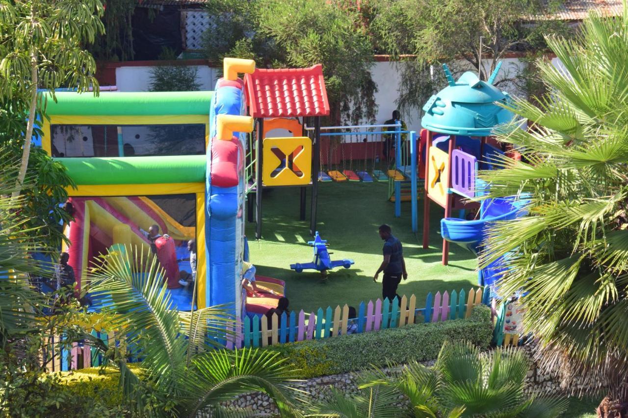 Meru Slopes Hotel Exterior photo