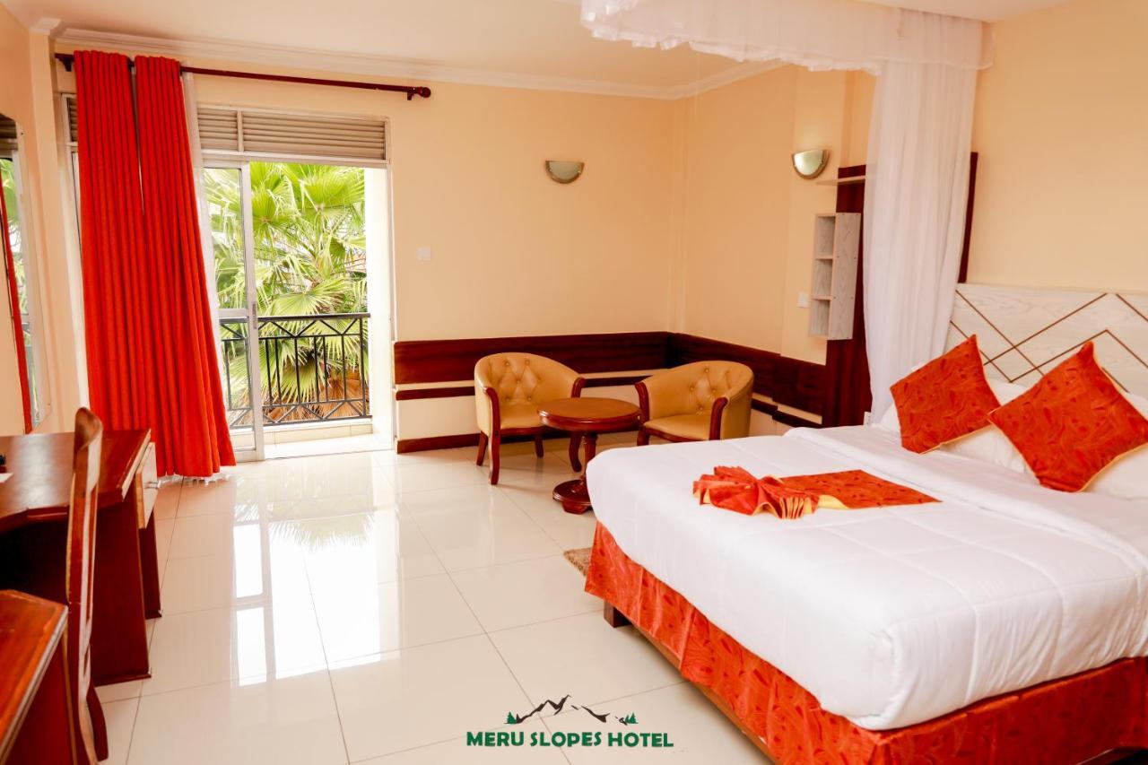 Meru Slopes Hotel Exterior photo
