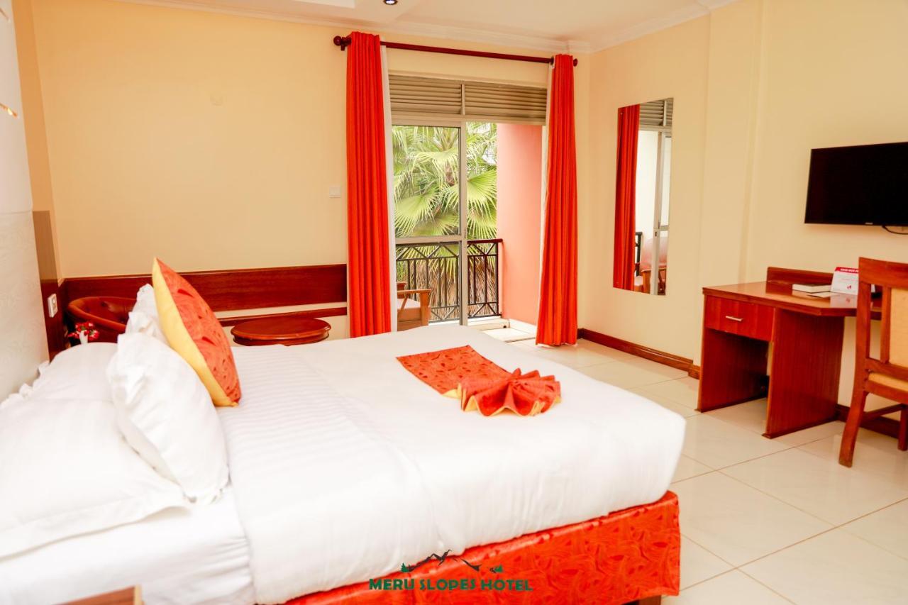Meru Slopes Hotel Exterior photo